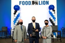 Reggie Beamon of Washington, N.C. Named Food Lion’s Store Manager of the Year